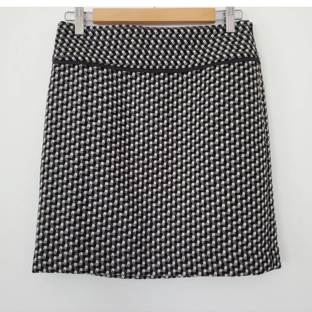 LOFT Black White Gray Wool Blend Mini Skirt Academia Office Houndstooth NWT Sz 0